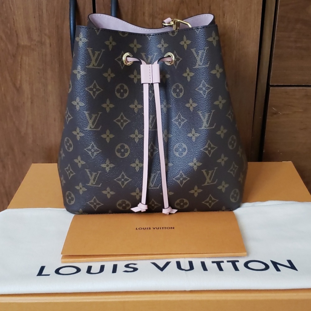 Louis Vuitton NeoNoe Monogram Rose Ballerine